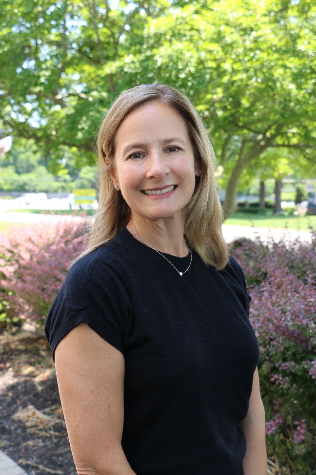 Jennifer De Leonardis, Director at Large